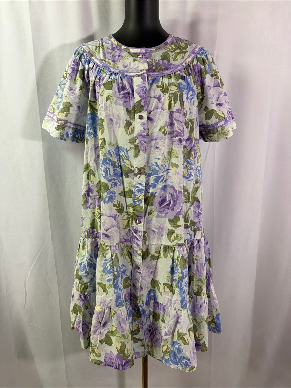 Vintage Leisure Life Purple & Green Floral Print Button Front House Dress